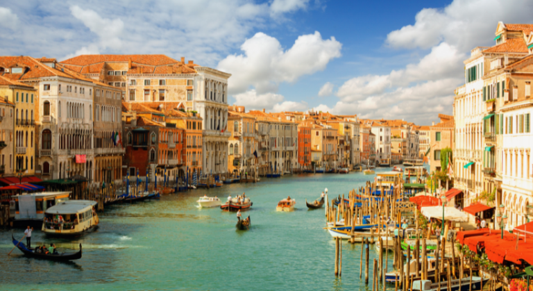 How to Find Cheap Flights to Italy with Travorio?